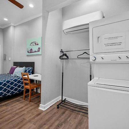 Trendy Montrose 1Br Apartment Хьюстон Экстерьер фото